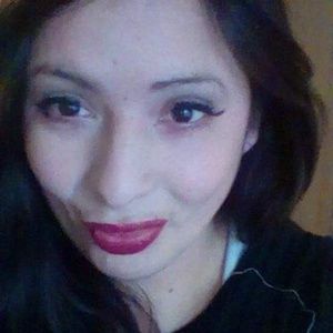 Meet your Posher, Elissa